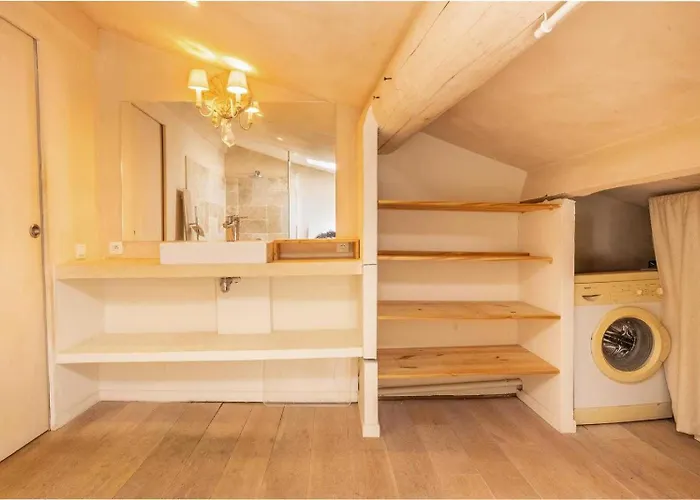 Appt Moderne Ac 2br 3p 5min-st Tropez Apartmán